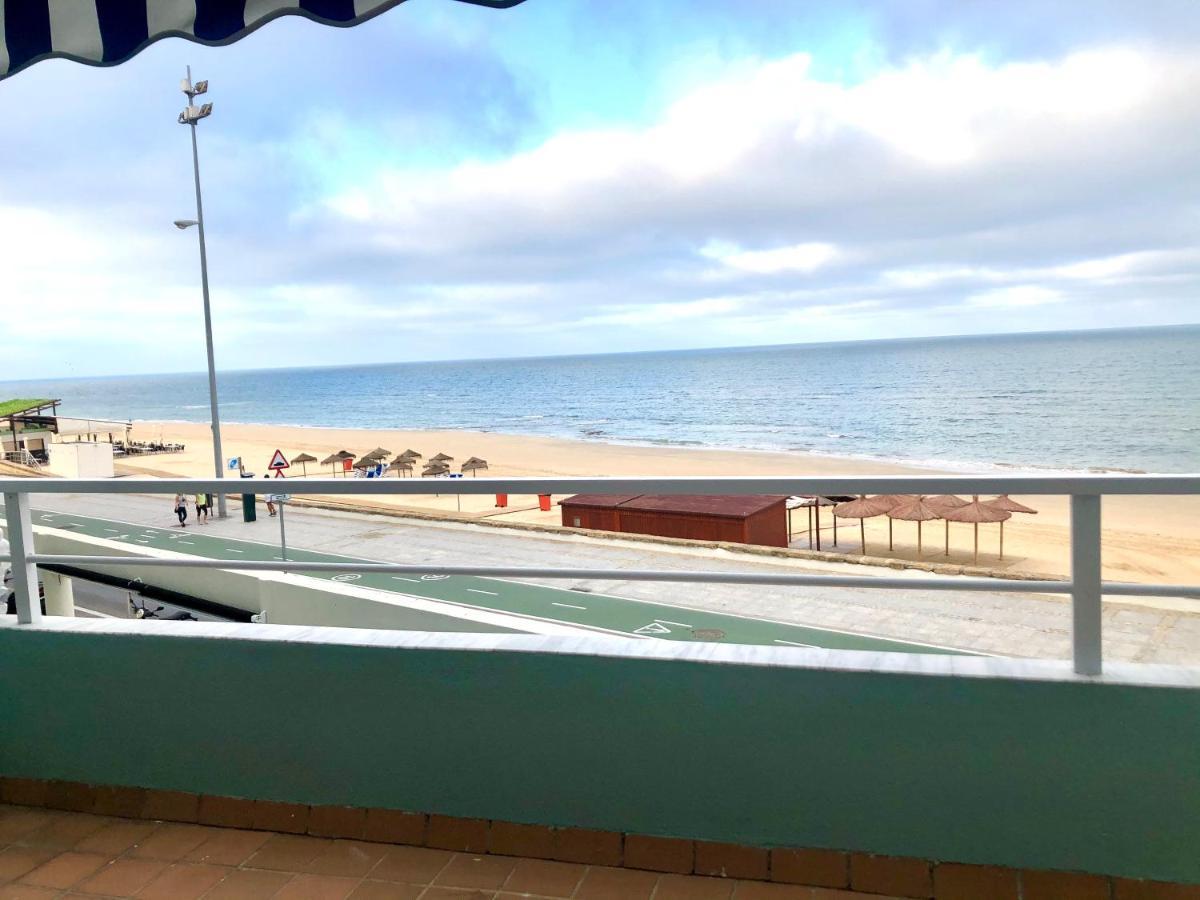 Gatu Premium Isabel Terraza,parking,1ºlinea Playa,wifi,vista Al Mar , Preferente Mayores De 25 Anos Y Familias Cádiz